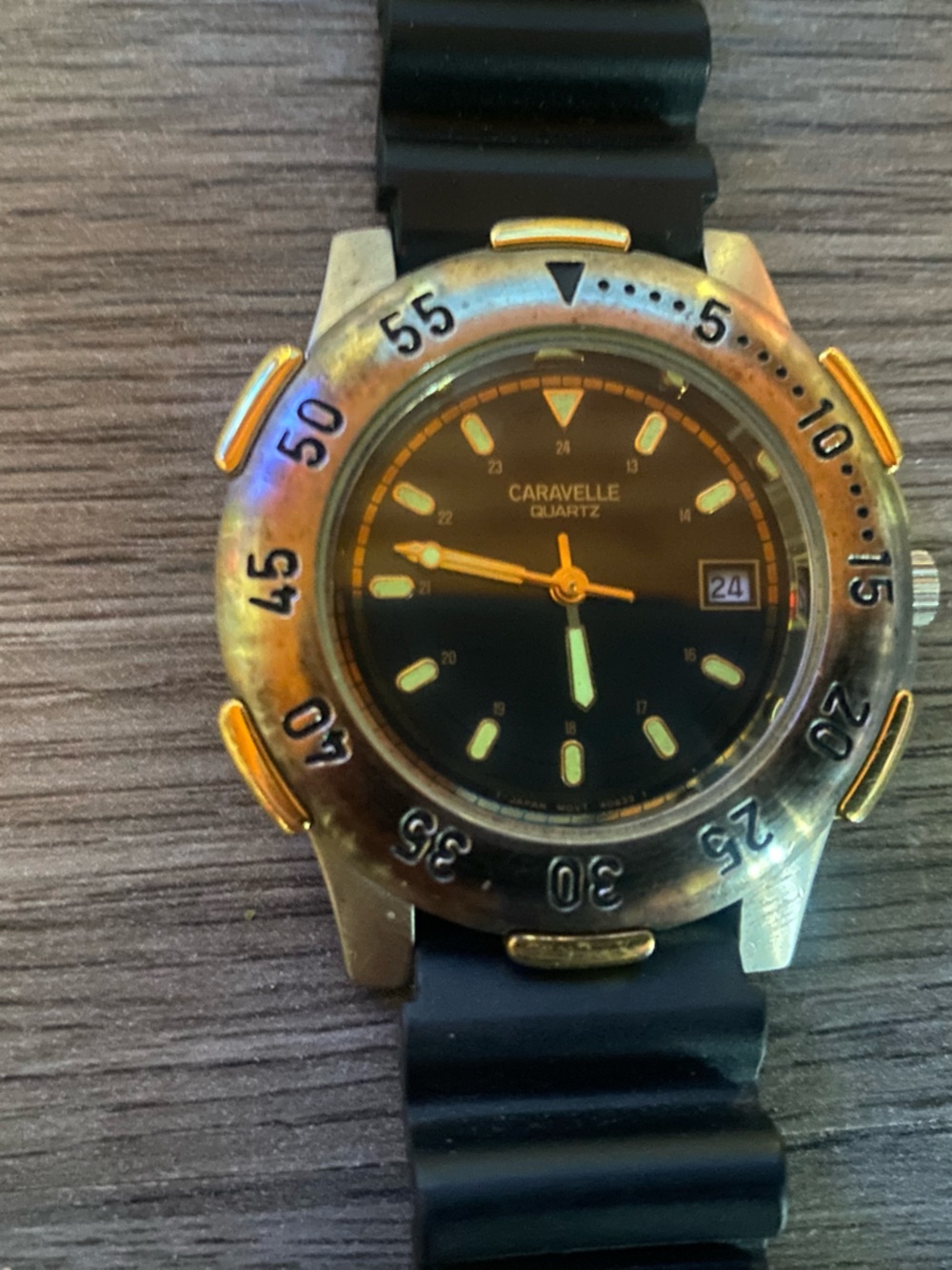Vintage Caravelle Quartz with Gold-Tone Bezel - Picture 2 of 5